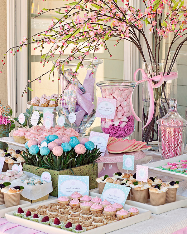 Sweet Customers} Chloe's Flower Garden First Birthday Party! | The ...