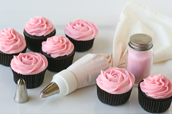 Pink-cupcakes-and-tips.jpg